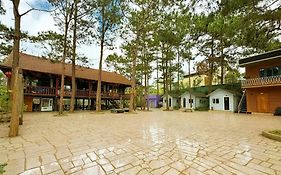 Henisi Homestay Măng Đen